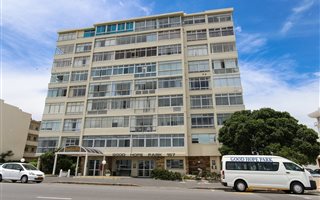 1 Bedroom Apartment in Mouille Point