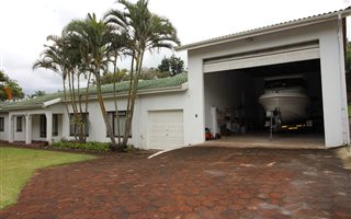 4 Bedroom House in Zinkwazi Beach