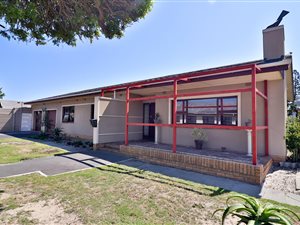 3 Bed House in Goodwood Estate