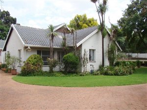 4 Bed House in Bryanston East