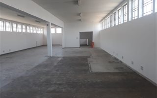 325 m² Commercial space in Jacobs
