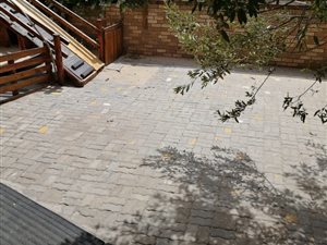 1 Bed Garden Cottage in Jeffreys Bay