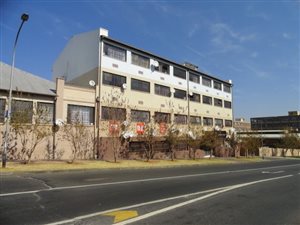 1 Bedroom Apartment in Troyeville
