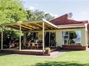 4 Bed House in Signal Hill