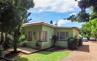 3 Bedroom House in Selection Park