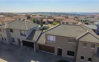 3 Bedroom Duplex in Thatchfield