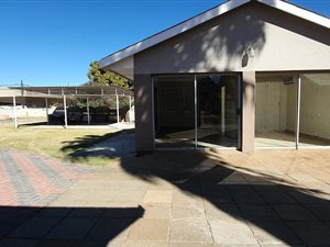 5 Bed House in Flamwood
