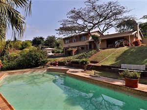 4 Bed House in Beverley Hills