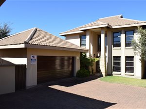 4 Bed House in Kiepersol