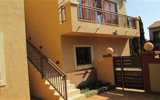 3 Bedroom Duplex in Xanadu