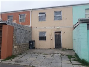 3 Bed House in Hanover Park