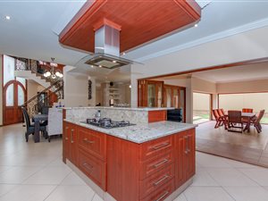 4 Bed Cluster in Bartlett