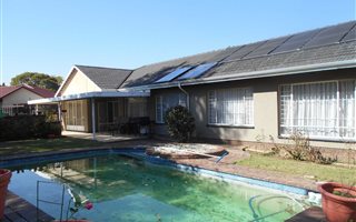 3 Bedroom House in Clarenspark