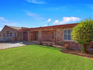4 Bed House in Lenasia