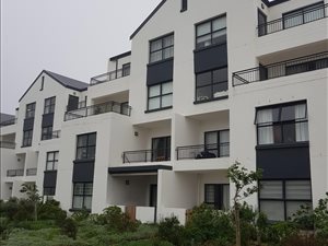 2 Bed Apartment in Somerset West Central