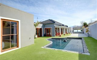 5 Bedroom House in Camphers Drift