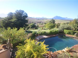 12.5 ha Farm in Stellenbosch Central