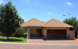 3 Bedroom Cluster in Kyalami
