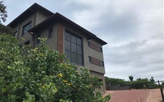 5 Bedroom House in Westbrook