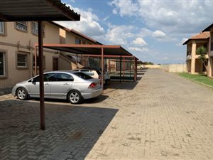 2 Bed Townhouse in Brakpan North