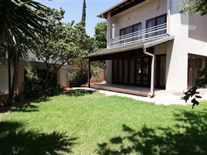 4 Bed Townhouse in Waterkloof Ridge