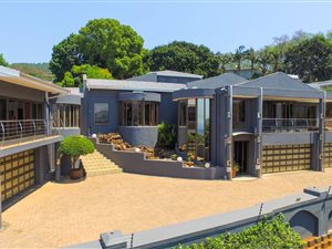 5 Bed House in Montrose
