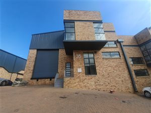 670 m² Industrial space in Ormonde