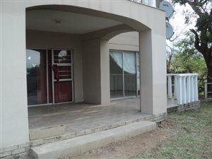 2 Bedroom Simplex in Illovo Beach