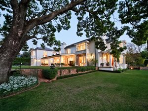 5 Bed House in Westcliff
