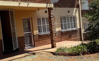 2 Bedroom Townhouse in Lyttelton Manor