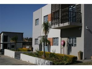 531 m² Office Space in Silver Lakes