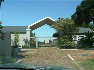 3 Bed Townhouse in Kleinemonde