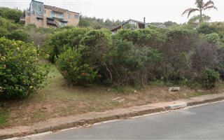 1480 m² Land available in Outeniqua Strand