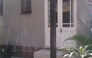 1 Bedroom Apartment in Yellowwood Park