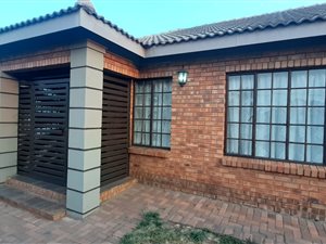 3 Bed House in Mineralia