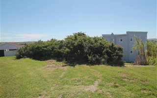 934 m² Land available in Forest Downs