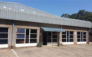 1100 m² Commercial space in Queensmead Industrial