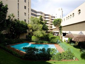 3 Bed Apartment in Melrose Estate