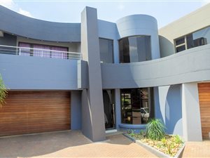6 Bed House in Montana Tuine
