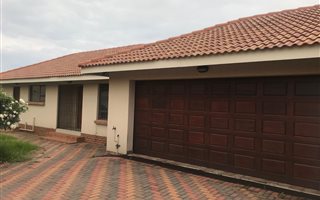 3 Bedroom House in Noordrand