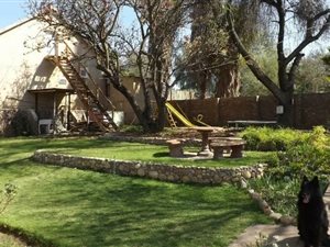1.7 ha Farm in De Rust