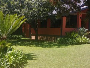 4 Bed House in Maroelana