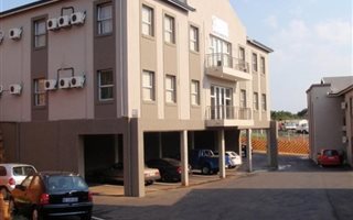 320 m² Office Space in Sunningdale