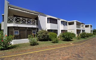 3 Bedroom Apartment in Bizweni
