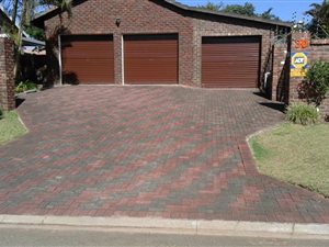 3 Bed House in Meerensee