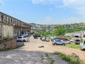 2916 m² Commercial space in Queensmead Industrial