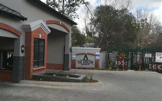 2 Bedroom Apartment in Bryanston