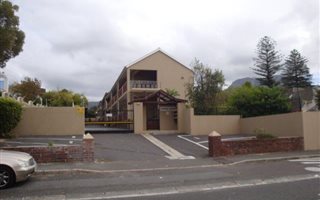 1 Bedroom Apartment in Kenilworth