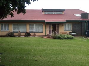 6 Bed House in Ontdekkers Park