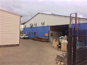 680 m² Industrial space in Industria